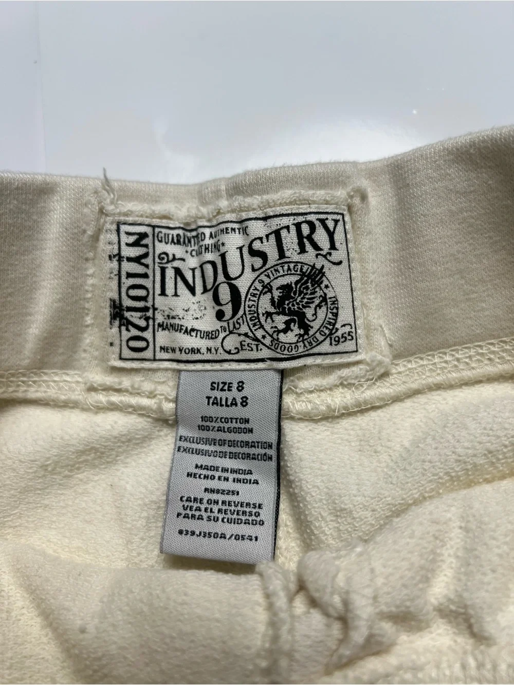 Surf Team Industry 9 Boy’s Cream Casual Shorts size 8